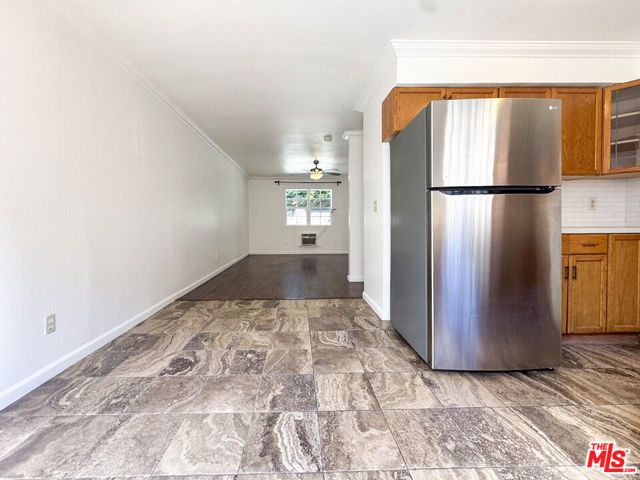 750 Hyperion Avenue 2, Los Angeles, CA 90029