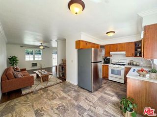 750 Hyperion Avenue 2, Los Angeles, CA 90029