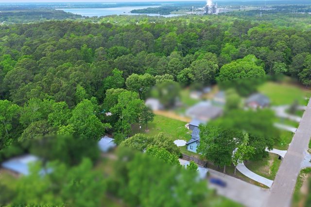 12739 Woodcreek Drive, Willis, TX 77318