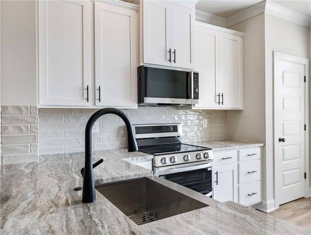 208 Grand Highlands Court, Winder, GA 30680