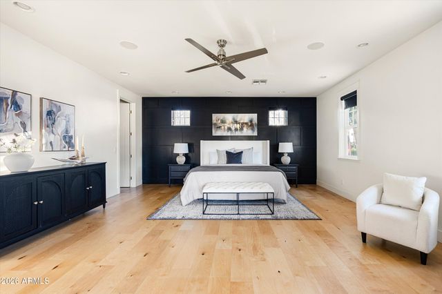 3307 E SELLS Drive, Phoenix, AZ 85018