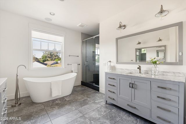 3307 E SELLS Drive, Phoenix, AZ 85018