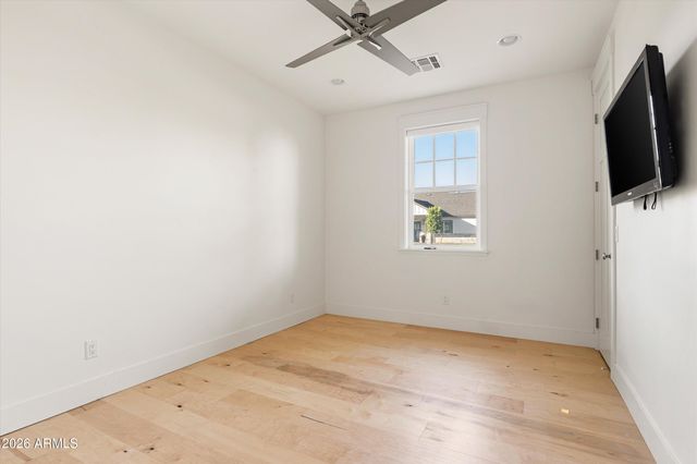 3307 E SELLS Drive, Phoenix, AZ 85018