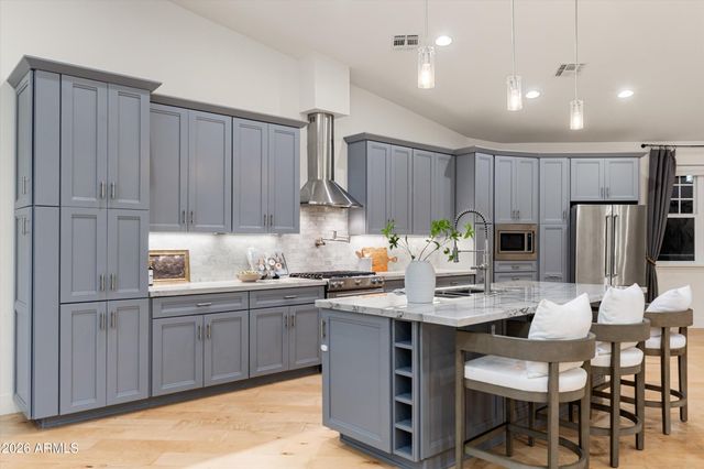 3307 E SELLS Drive, Phoenix, AZ 85018