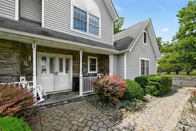 11 Country Hollow, Highland Mills, NY 10930