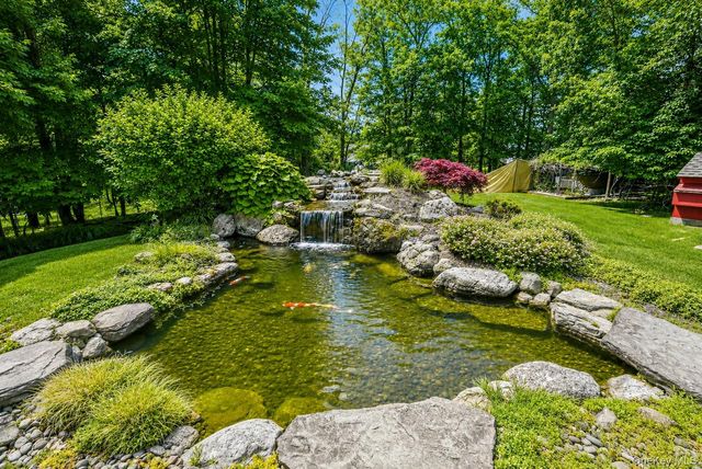 11 Country Hollow, Highland Mills, NY 10930