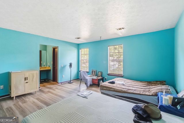 5556 Weatherford Road, Norcross, GA 30093