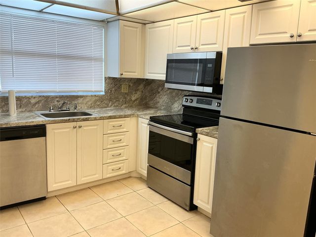 9481 Sunrise Lakes Boulevard 102, Sunrise, FL 33322