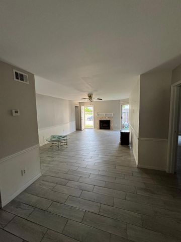 8787 Brae Acres Road 103, Houston, TX 77074