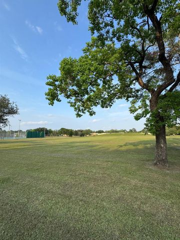 8787 Brae Acres Road 103, Houston, TX 77074