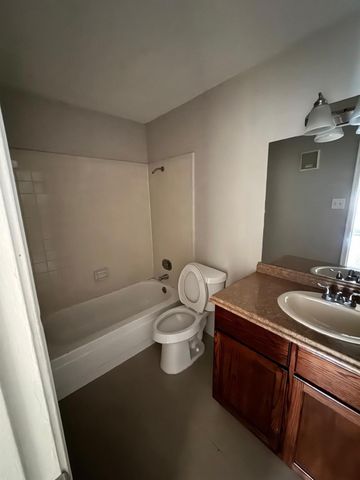 8787 Brae Acres Road 103, Houston, TX 77074