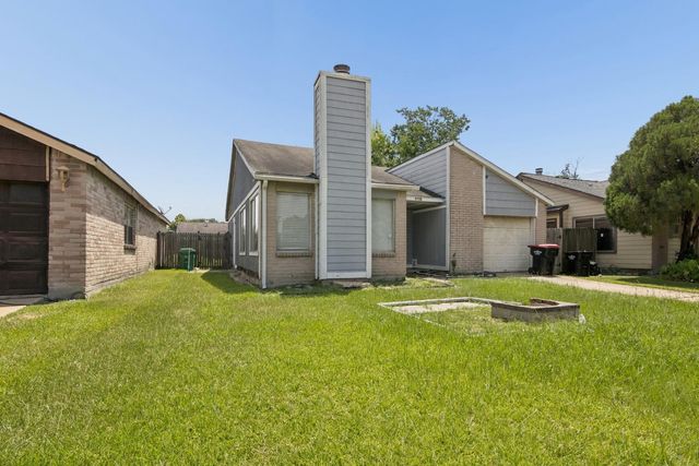7610 Log Cradle Drive, Houston, TX 77041