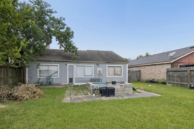 7610 Log Cradle Drive, Houston, TX 77041