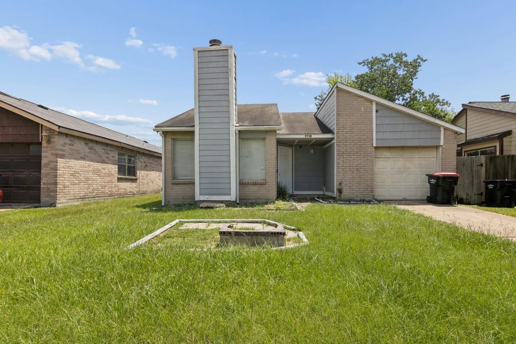 7610 Log Cradle Drive, Houston, TX 77041