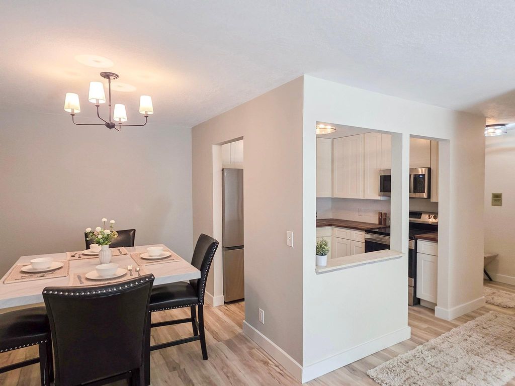 5627 Green Circle Drive 121, Minnetonka, MN 55343 — photo 2
