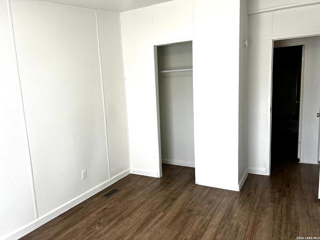 69 D STREET, San Antonio, TX 78109