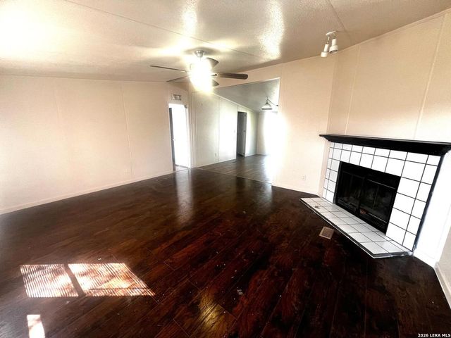 69 D STREET, San Antonio, TX 78109