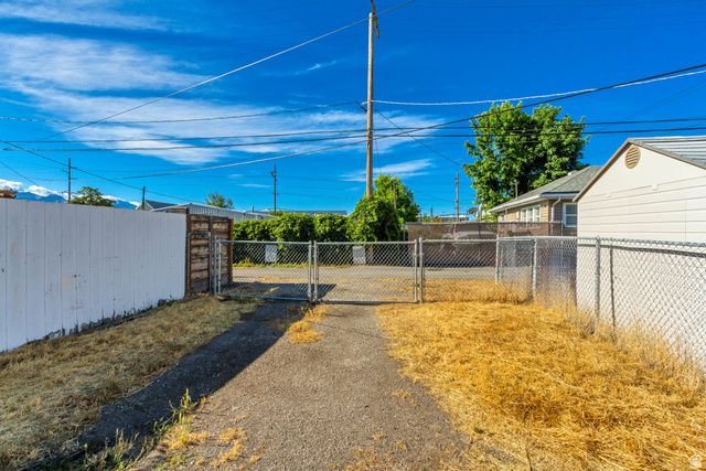 855 S 800 W, Salt Lake City, UT 84104