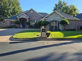 2822 Gloucester Dr, Tyler, TX 75707
