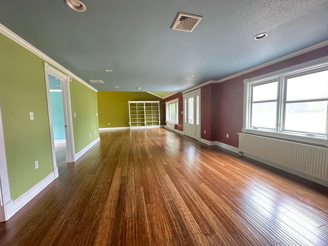 36 Crescent Dr, Ludlow, MA 01056