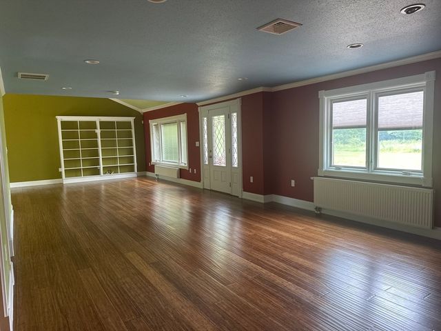 36 Crescent Dr, Ludlow, MA 01056