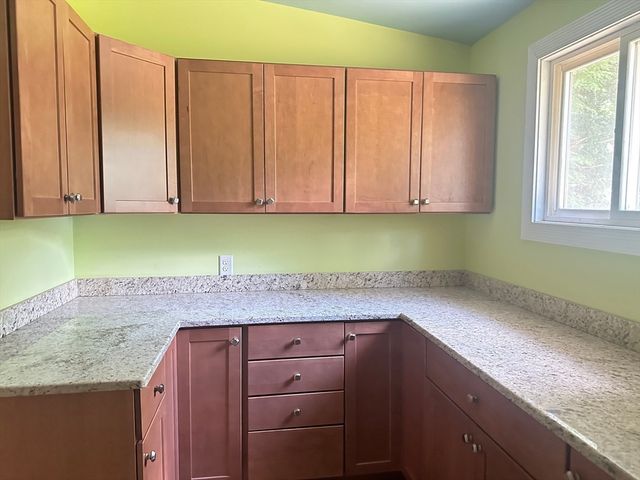 36 Crescent Dr, Ludlow, MA 01056