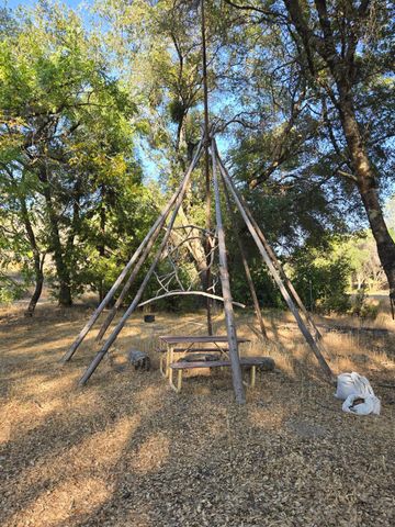 804 Craig Access Rd, Feather Falls, CA 95940