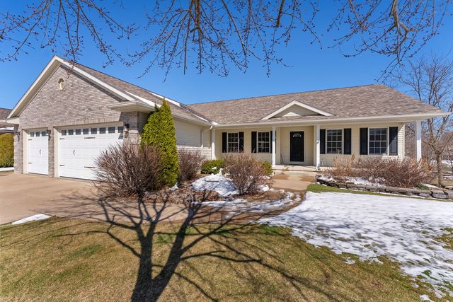 2929 Emerald Drive, Davenport, IA 52804