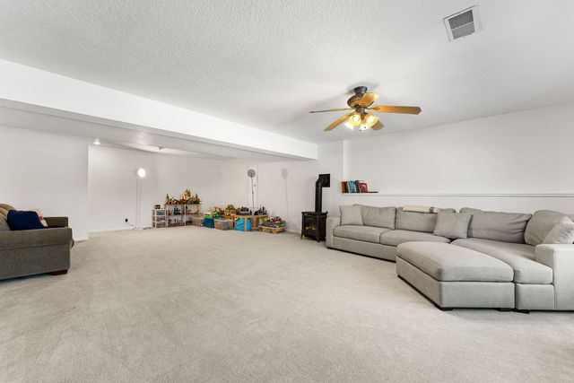 2929 Emerald Drive, Davenport, IA 52804