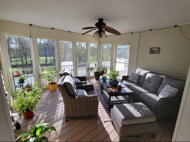 2929 Emerald Drive, Davenport, IA 52804