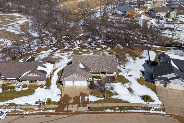 2929 Emerald Drive, Davenport, IA 52804