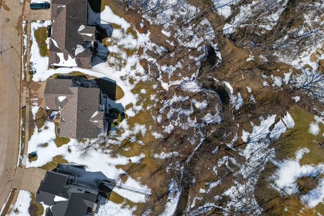 2929 Emerald Drive, Davenport, IA 52804