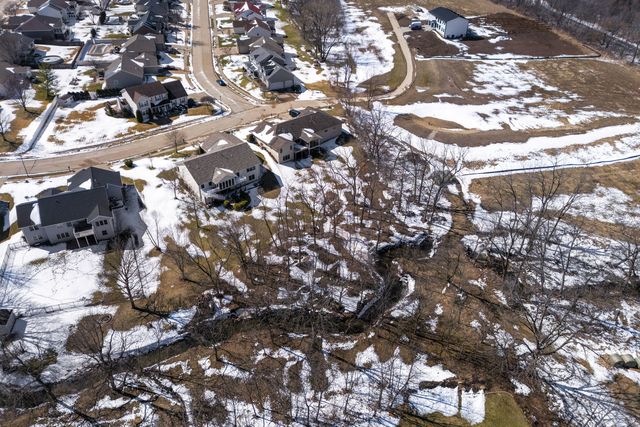 2929 Emerald Drive, Davenport, IA 52804