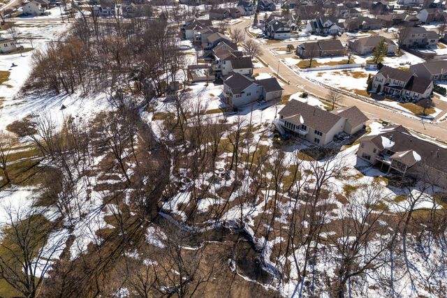 2929 Emerald Drive, Davenport, IA 52804