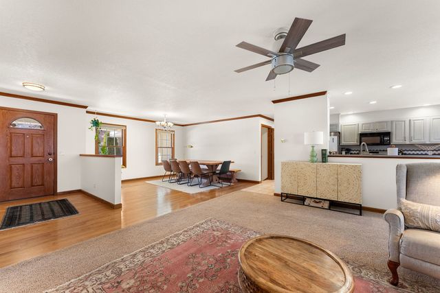 2929 Emerald Drive, Davenport, IA 52804