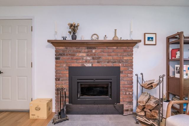 13 Carillon Cir, Easthampton, MA 01027