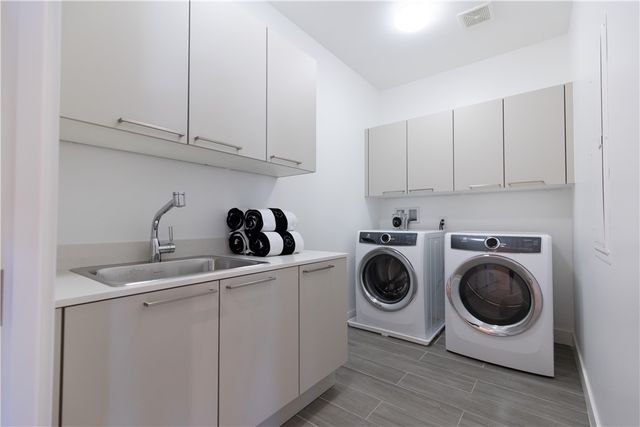 2210 Newport Boulevard 302, Newport Beach, CA 92663