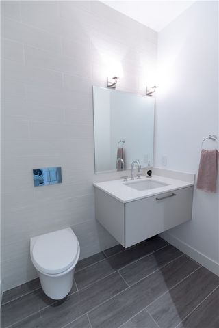 2210 Newport Boulevard 302, Newport Beach, CA 92663