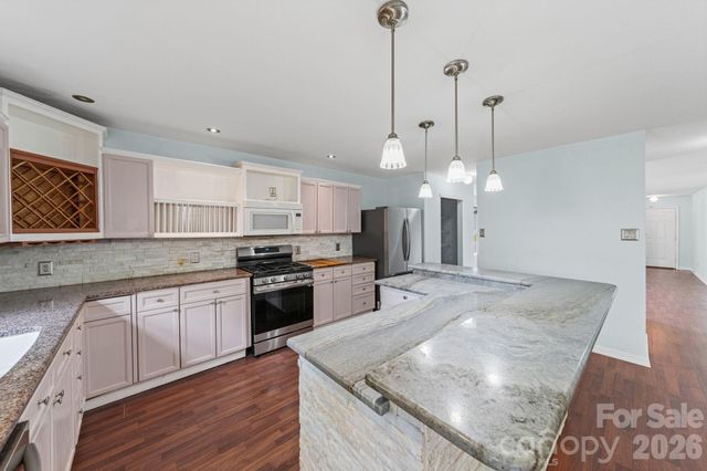 2902 Royal Fern Lane, Charlotte, NC 28215