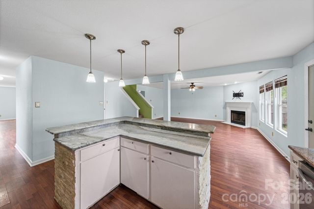 2902 Royal Fern Lane, Charlotte, NC 28215