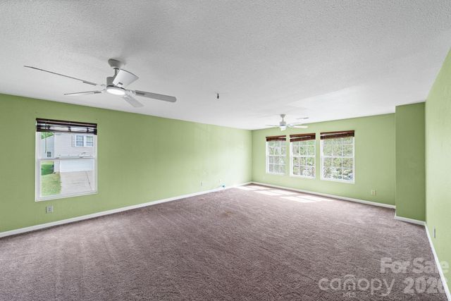 2902 Royal Fern Lane, Charlotte, NC 28215