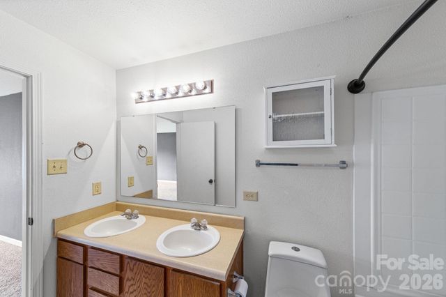 2902 Royal Fern Lane, Charlotte, NC 28215