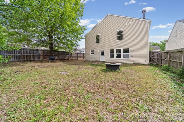 2902 Royal Fern Lane, Charlotte, NC 28215