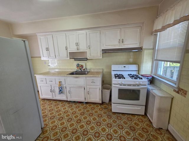 2922 HARVIEW, Baltimore, MD 21234