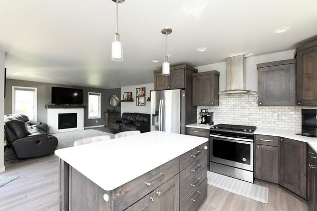 5494 Tanner Avenue S, Fargo, ND 58104