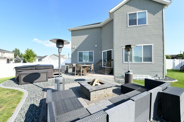 5494 Tanner Avenue S, Fargo, ND 58104
