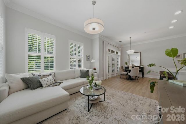 2946 Selwyn Avenue 112, Charlotte, NC 28209