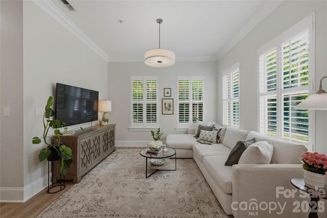 2946 Selwyn Avenue 112, Charlotte, NC 28209