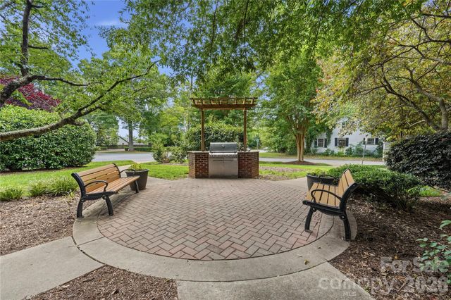 2946 Selwyn Avenue 112, Charlotte, NC 28209