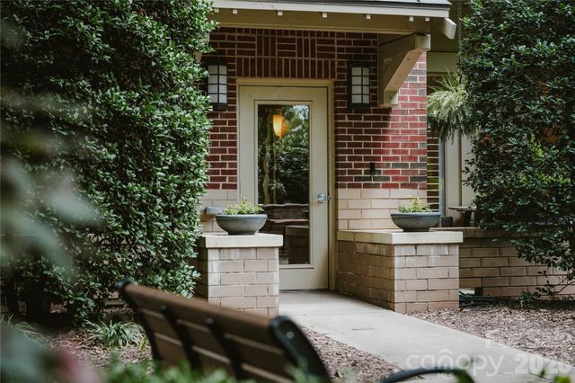 2946 Selwyn Avenue 112, Charlotte, NC 28209